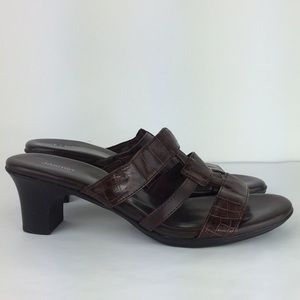 Jasmin Doris Brown Slides with Heel 8.5M